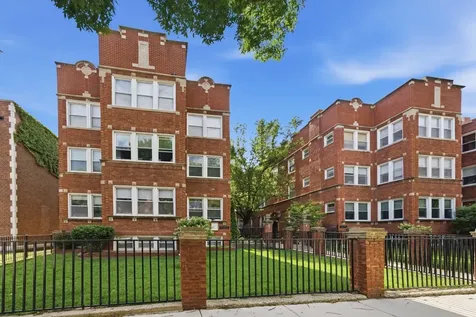 4444 North Beacon Street Chicago IL 60640