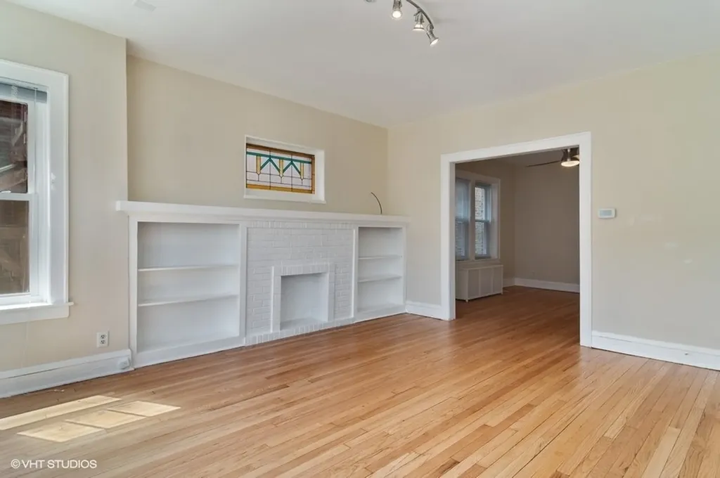 3622 North Whipple Street Chicago IL 60618
