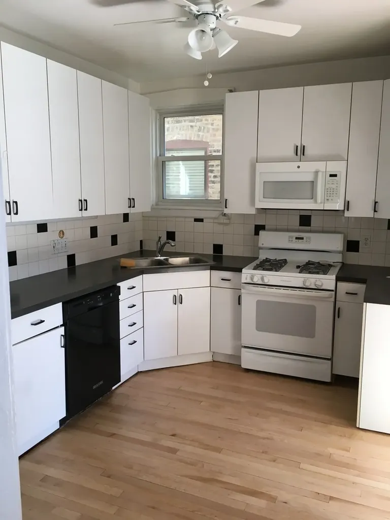 3622 North Whipple Street Chicago IL 60618