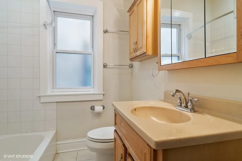 3622 North Whipple Street Chicago IL 60618