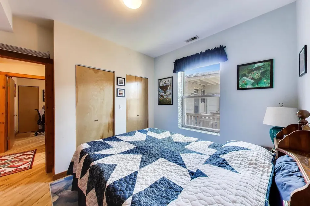 1624 West Columbia Avenue Chicago IL 60626