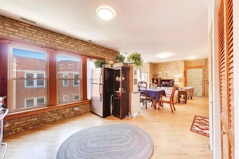 1624 West Columbia Avenue Chicago IL 60626