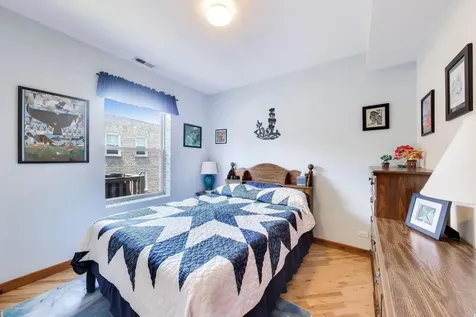 1624 West Columbia Avenue Chicago IL 60626