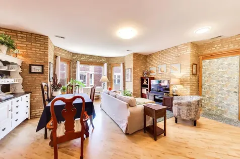 1624 West Columbia Avenue Chicago IL 60626