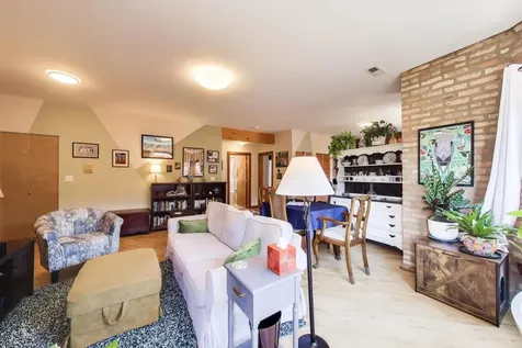1624 West Columbia Avenue Chicago IL 60626