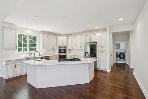 6605 Oakwood Manor Drive Crystal Lake IL 60012