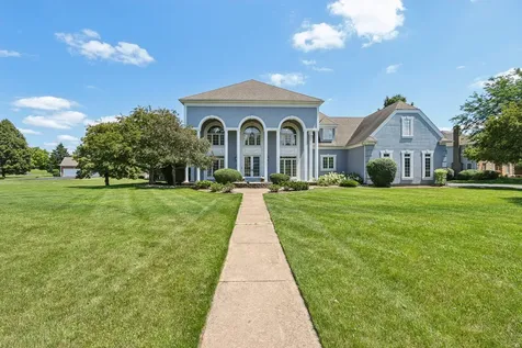 6605 Oakwood Manor Drive Crystal Lake IL 60012