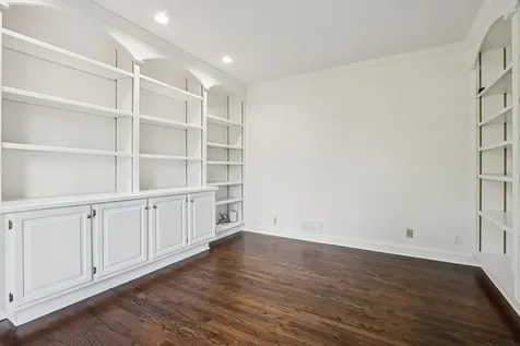 6605 Oakwood Manor Drive Crystal Lake IL 60012
