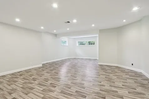6605 Oakwood Manor Drive Crystal Lake IL 60012