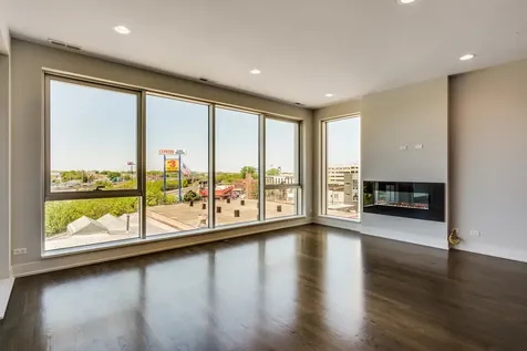 2351 North Seeley Avenue Chicago IL 60647
