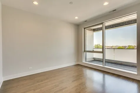 2351 North Seeley Avenue Chicago IL 60647