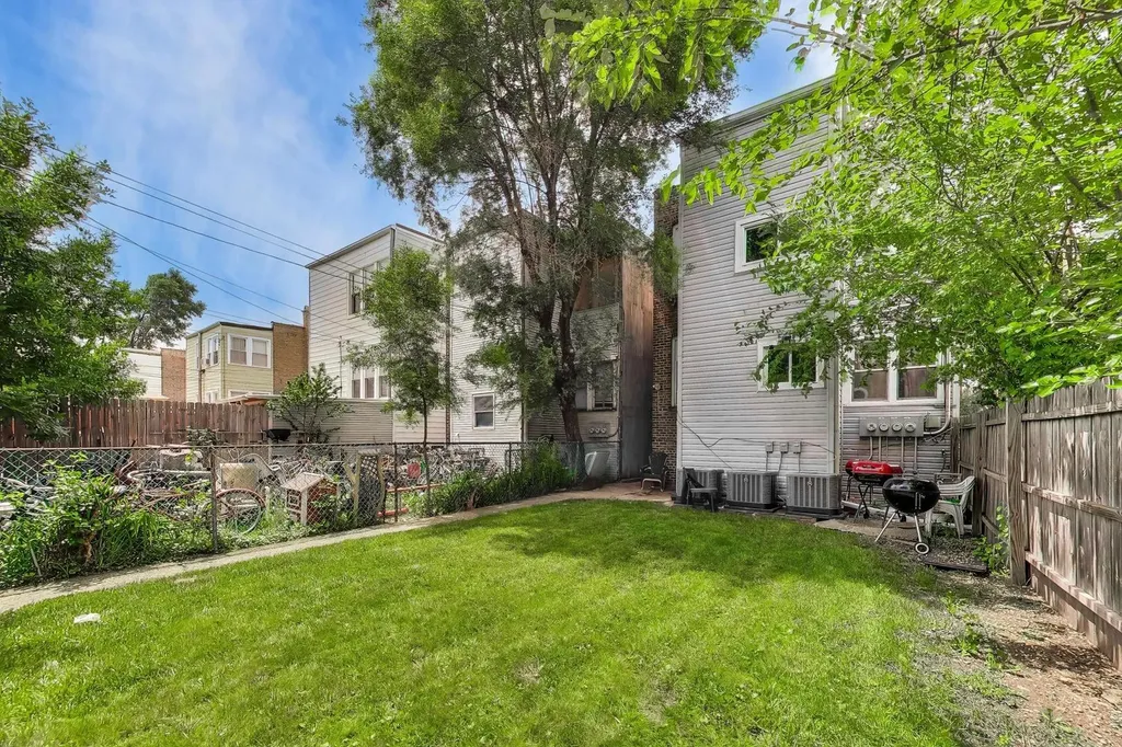 1431 North Springfield Avenue Chicago IL 60651