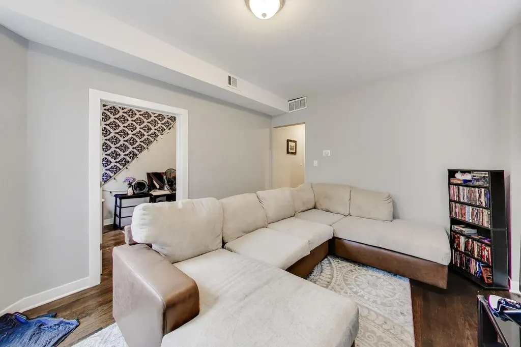 1431 North Springfield Avenue Chicago IL 60651