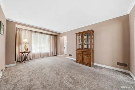 9005 South Utica Avenue Evergreen Park IL 60805