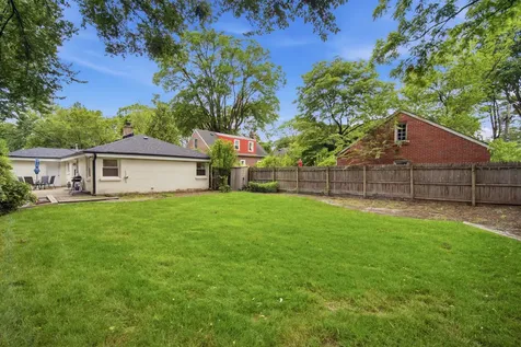 1099 Princeton Avenue Highland Park IL 60035