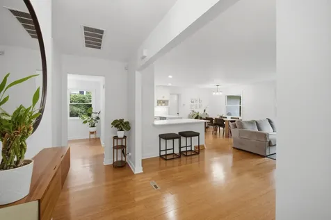 1099 Princeton Avenue Highland Park IL 60035