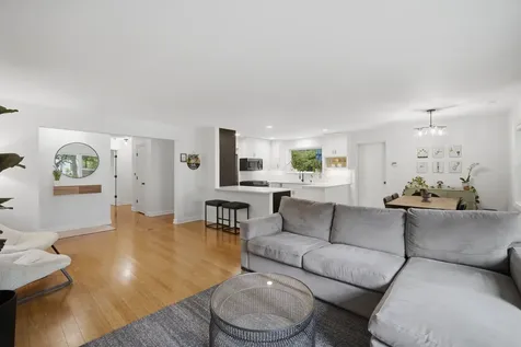 1099 Princeton Avenue Highland Park IL 60035