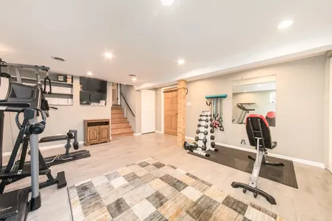 1214 South Pine Avenue Arlington Heights IL 60005