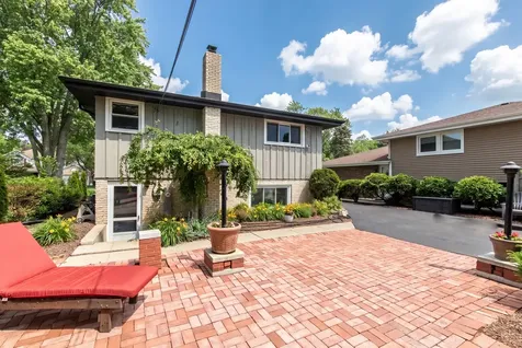1214 South Pine Avenue Arlington Heights IL 60005