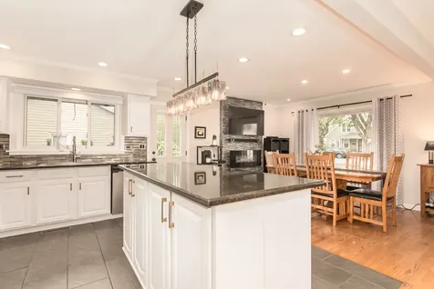 1214 South Pine Avenue Arlington Heights IL 60005