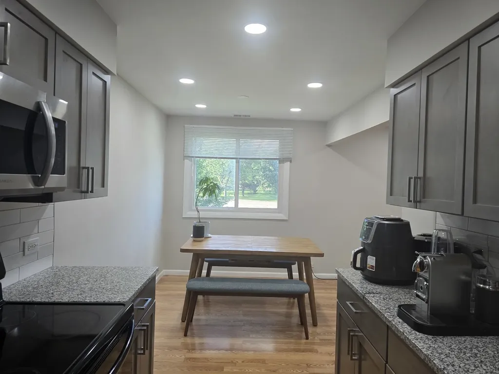 2650 Brookwood Way Drive Rolling Meadows IL 60008