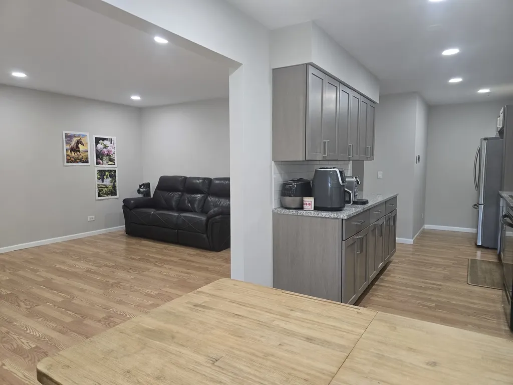 2650 Brookwood Way Drive Rolling Meadows IL 60008