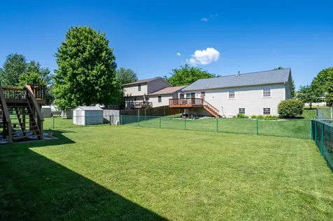 2813 Rocksbury Drive Bloomington IL 61705