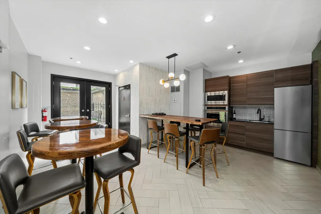 8 West Monroe Street Chicago IL 60603