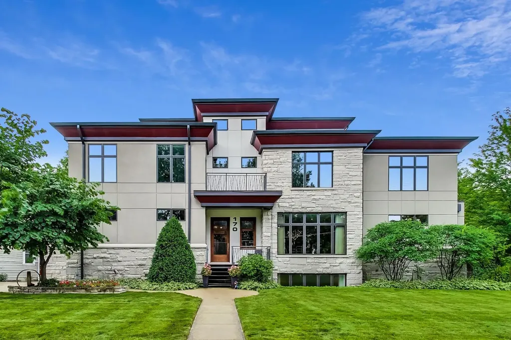 170 East South Street Elmhurst IL 60126