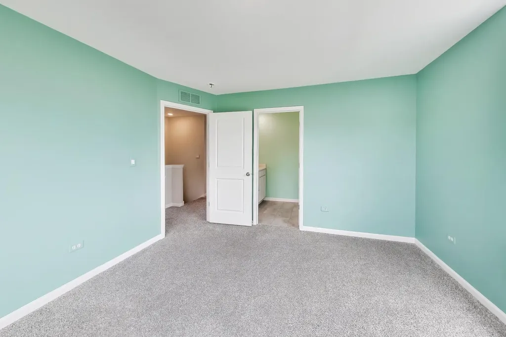 331 Summit Circle Lombard IL 60148