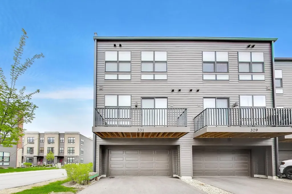 331 Summit Circle Lombard IL 60148