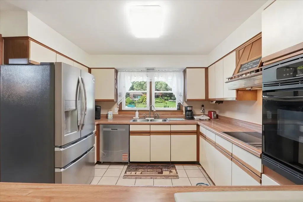 39576 North Petite Pass Antioch IL 60002