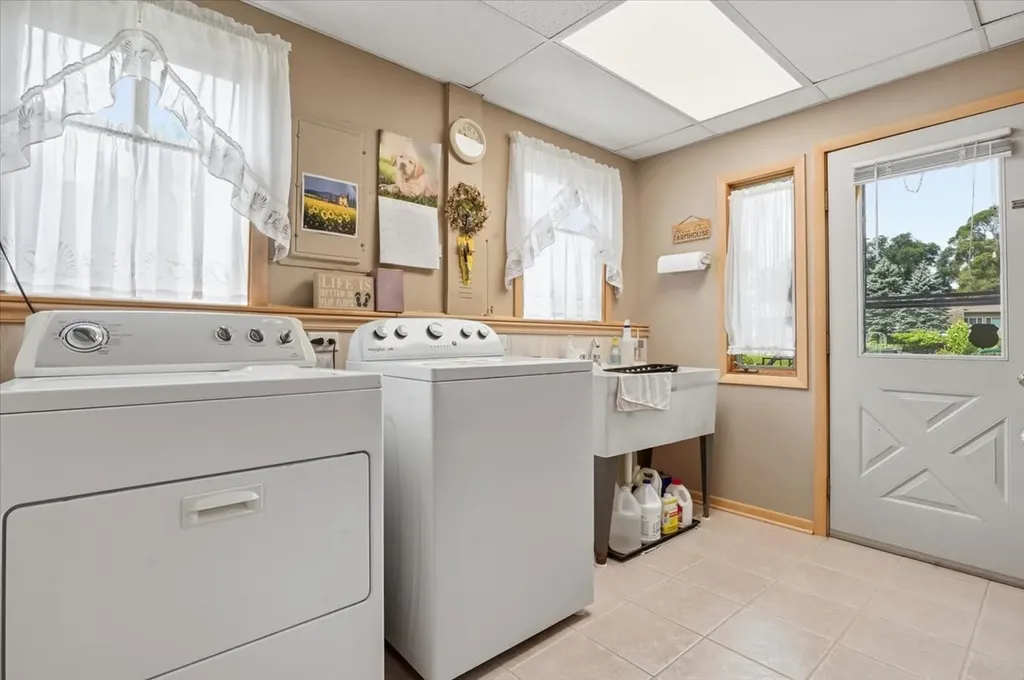 39576 North Petite Pass Antioch IL 60002