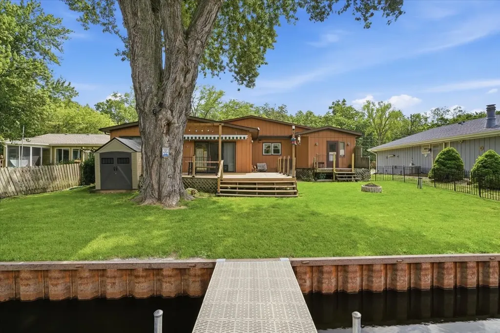 39576 North Petite Pass Antioch IL 60002
