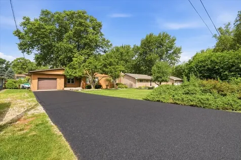 39576 North Petite Pass Antioch IL 60002