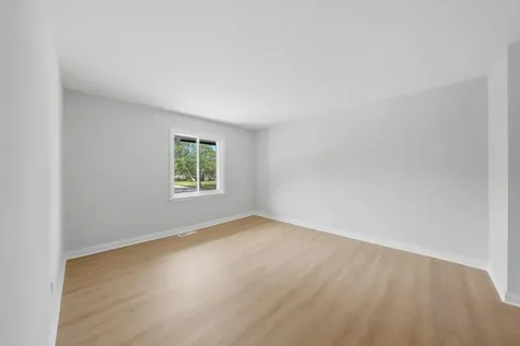 19409 Oakwood Avenue Country Club Hills IL 60478