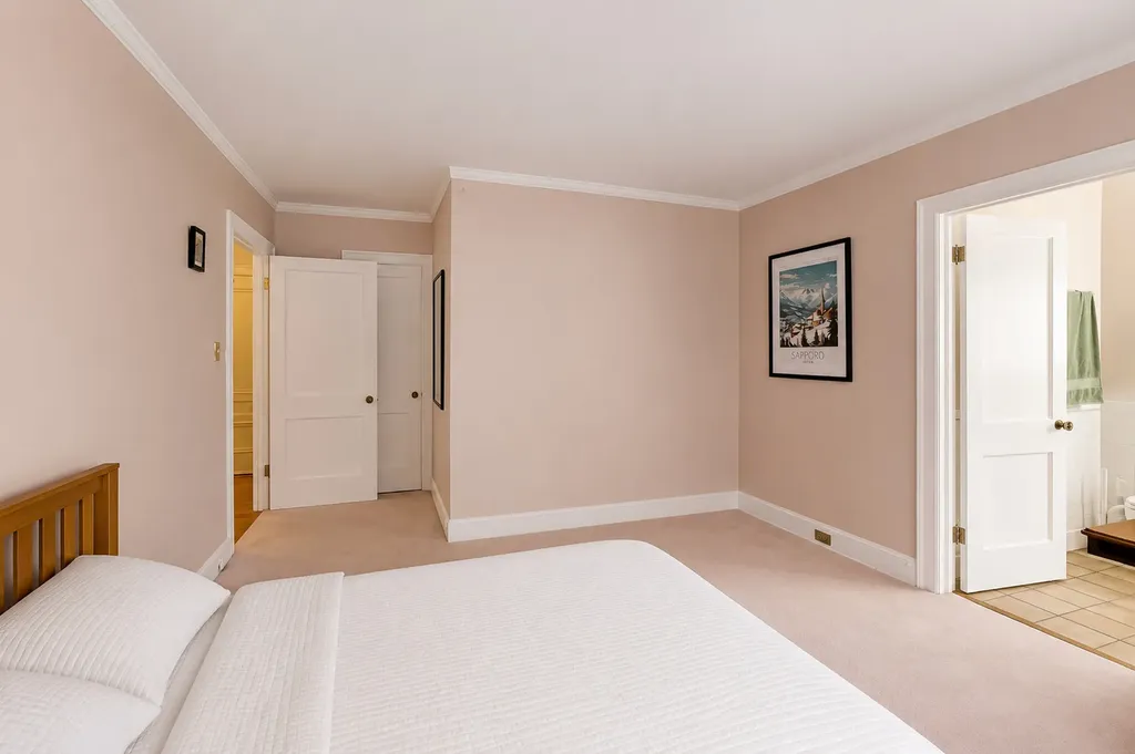 1755 East 55th Street Chicago IL 60615