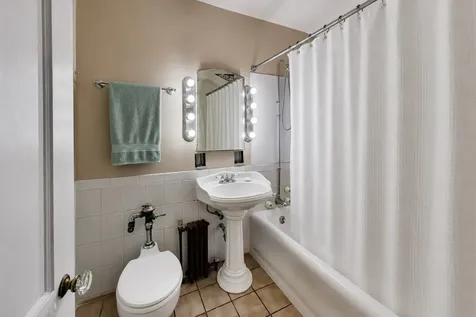 1755 East 55th Street Chicago IL 60615