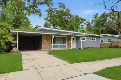 463 Shabbona Drive Park Forest IL 60466