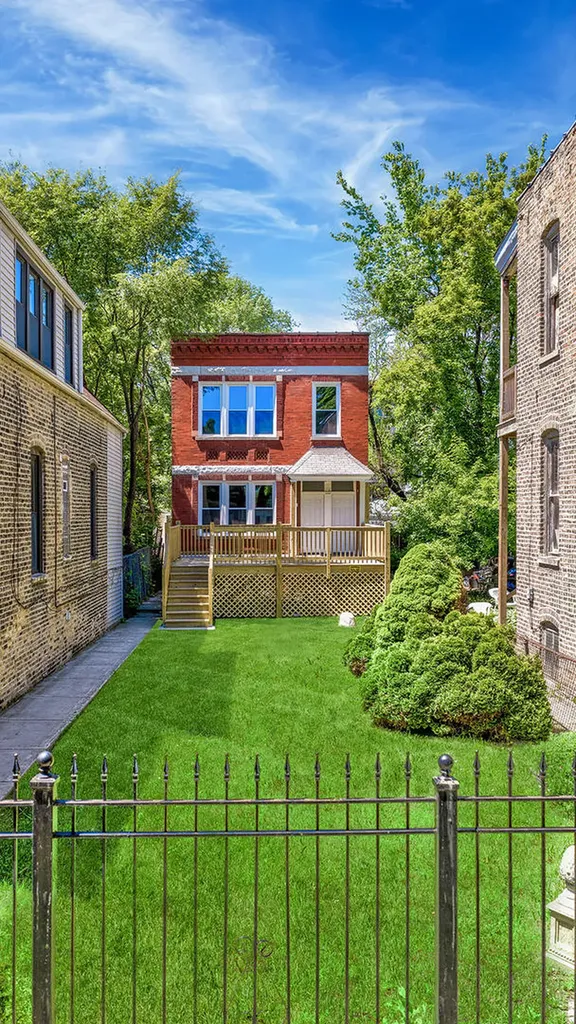 1238 North Artesian Avenue Chicago IL 60622