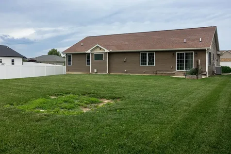 2303 Slade Lane Mahomet IL 61853