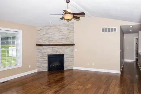 2303 Slade Lane Mahomet IL 61853