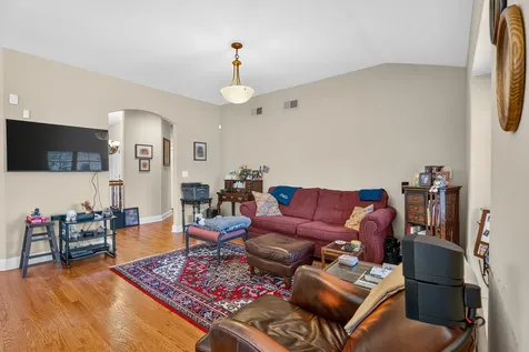 8967 Holland Harbor Circle Frankfort IL 60423