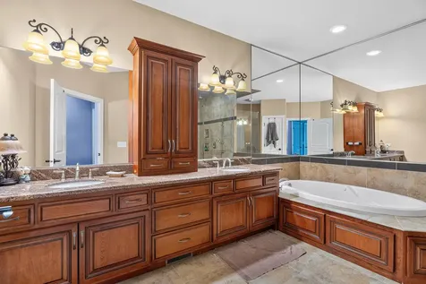 8967 Holland Harbor Circle Frankfort IL 60423