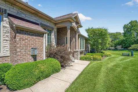 8967 Holland Harbor Circle Frankfort IL 60423
