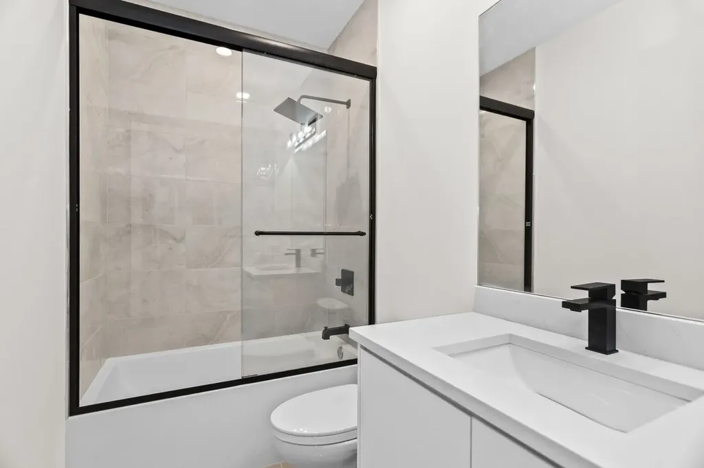 6637 South Evans Avenue Chicago IL 60637