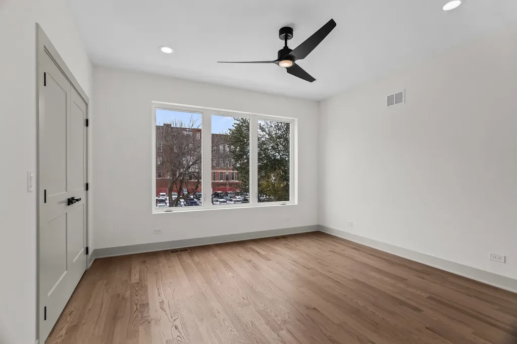 6637 South Evans Avenue Chicago IL 60637