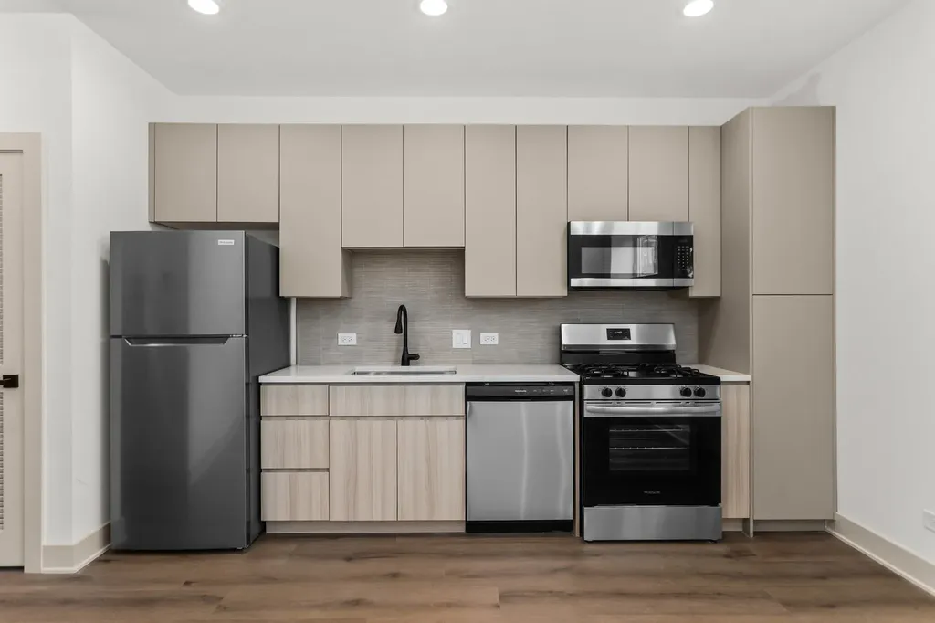 6637 South Evans Avenue Chicago IL 60637