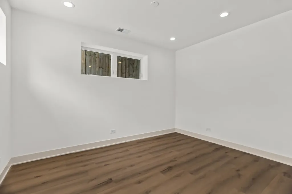 6637 South Evans Avenue Chicago IL 60637