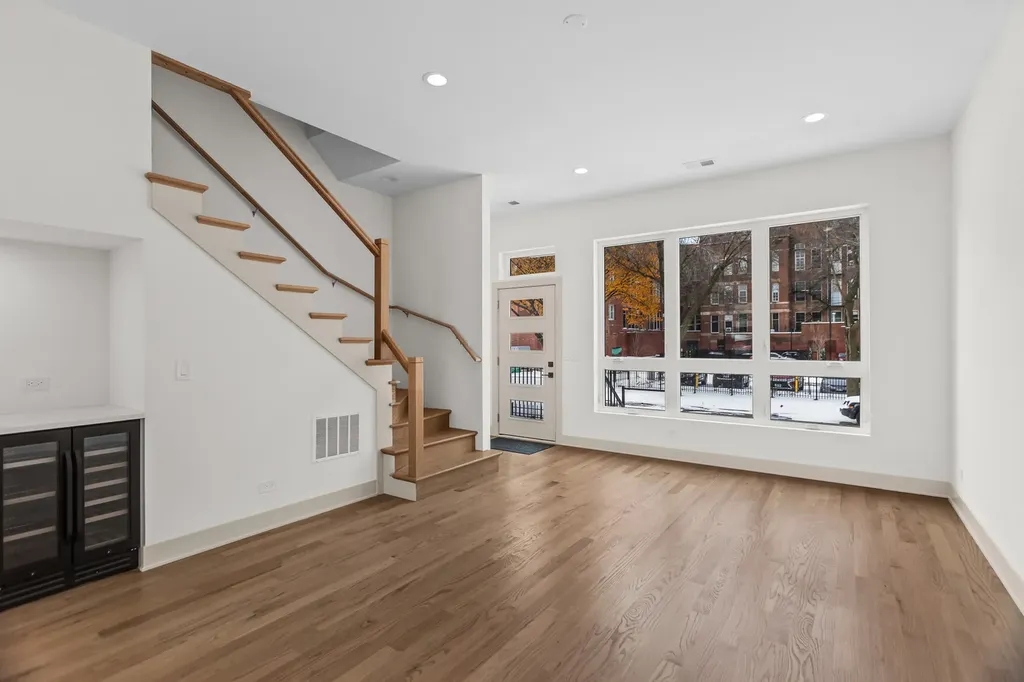 6637 South Evans Avenue Chicago IL 60637
